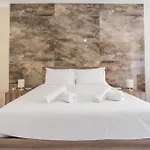 Spacious 1br With Comfortable Bed With Wifi & Ac Lägenhet