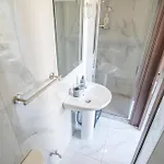 Spacious 1br With Comfortable Bed With Wifi & Ac * Żabbar