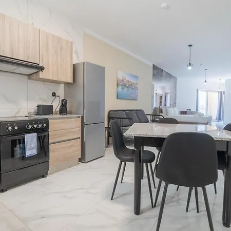 Lägenhet Spacious 1br With Comfortable Bed With Wifi & Ac Żabbar