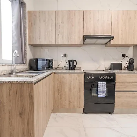 Lägenhet Spacious 1br With Comfortable Bed With Wifi & Ac Żabbar