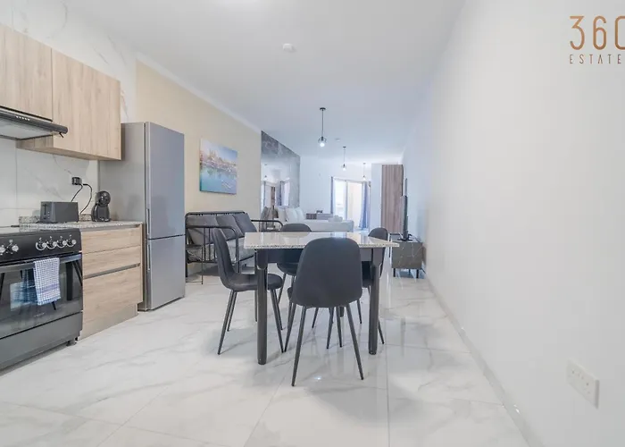 Spacious 1br With Comfortable Bed With Wifi & Ac Żabbar