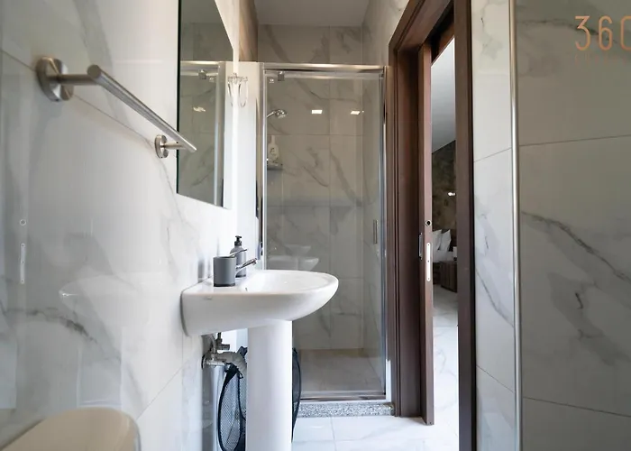 Spacious 1br With Comfortable Bed With Wifi & Ac Żabbar